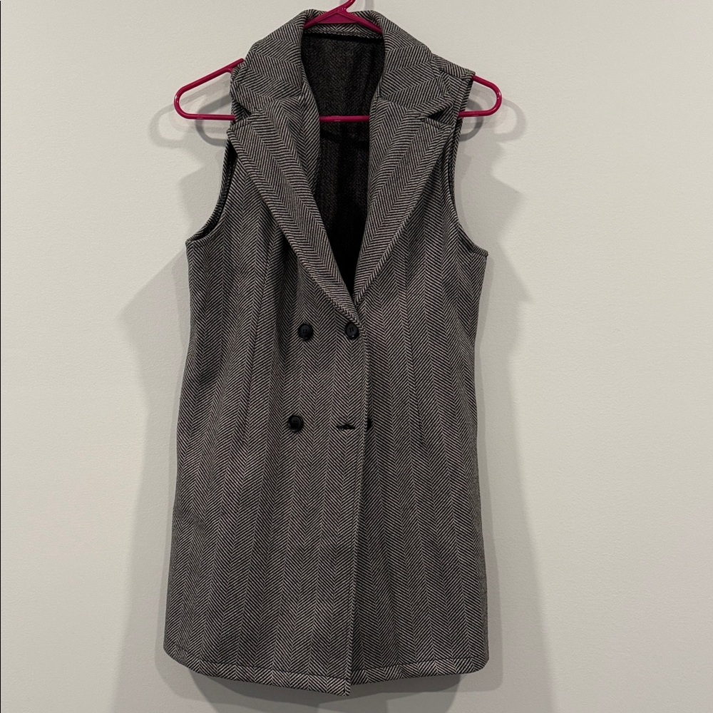 SHEIN Black and Gray Herringbone Vest